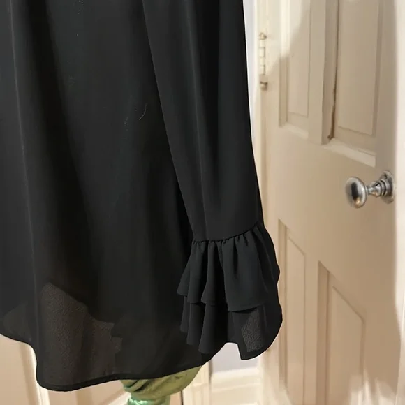 Elle Blouse - Picture 7 of 8